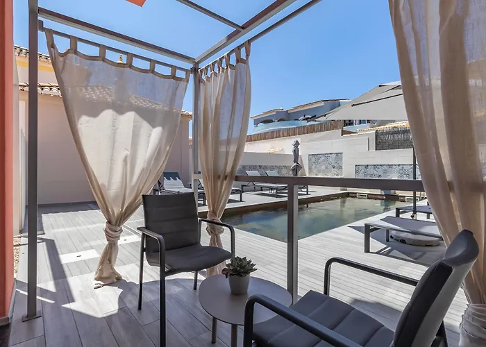 Charming & Dom Manuel I Adults Only ゲストハウス 4*