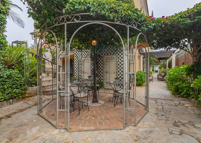 ゲストハウス Charming & Dom Manuel I Adults Only 4*