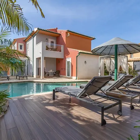 Charming & Dom Manuel I Adults Only