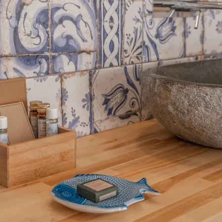 Charming & Dom Manuel I Adults Only