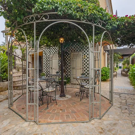 Maison d'hôtes Charming & Dom Manuel I Adults Only 4*