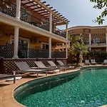בית הארחה Charming & Dom Manuel I Adults Only 4*